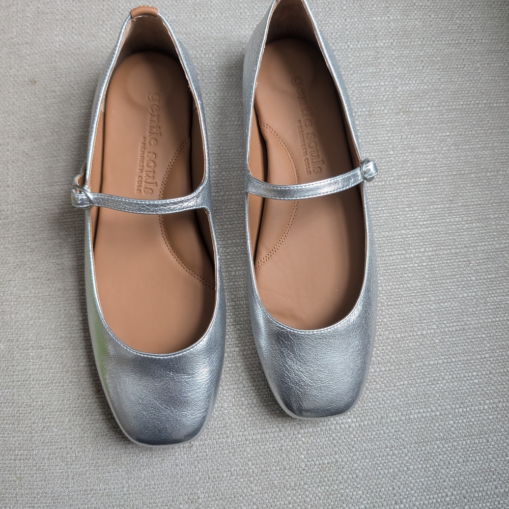 Gentle Souls Women's Silver Dress Shoes - Picture 11 of 11
